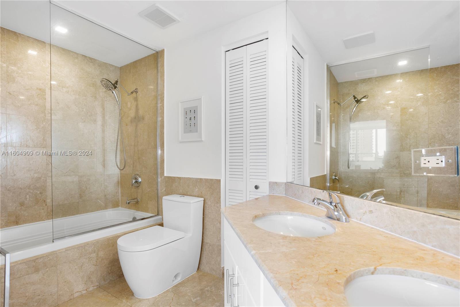 801 Brickell Key Boulevard, Unit 3112 Miami, FL 33131 - Photo 14 of 21