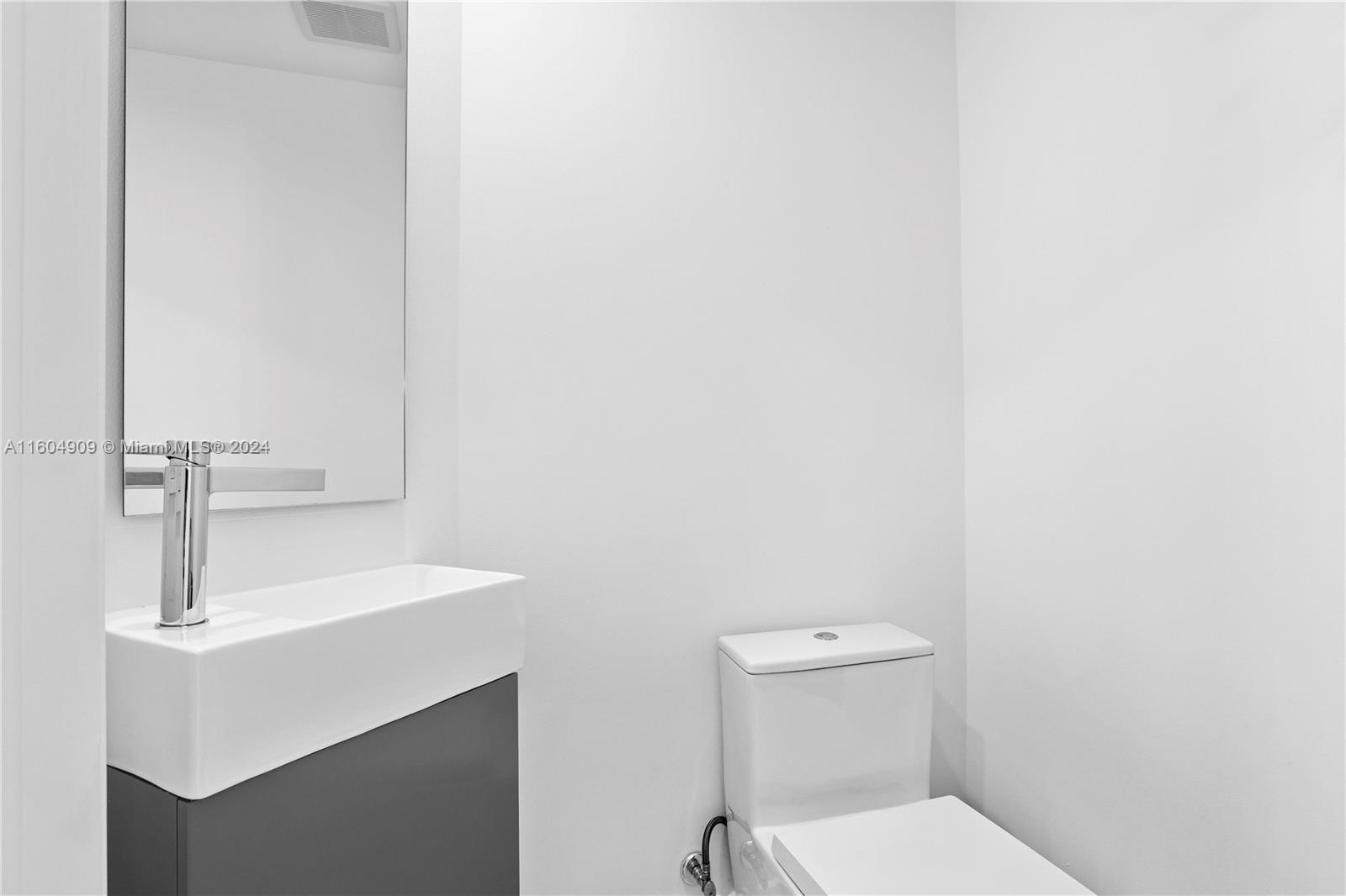 801 Brickell Key Boulevard, Unit 3112 Miami, FL 33131 - Photo 16 of 21