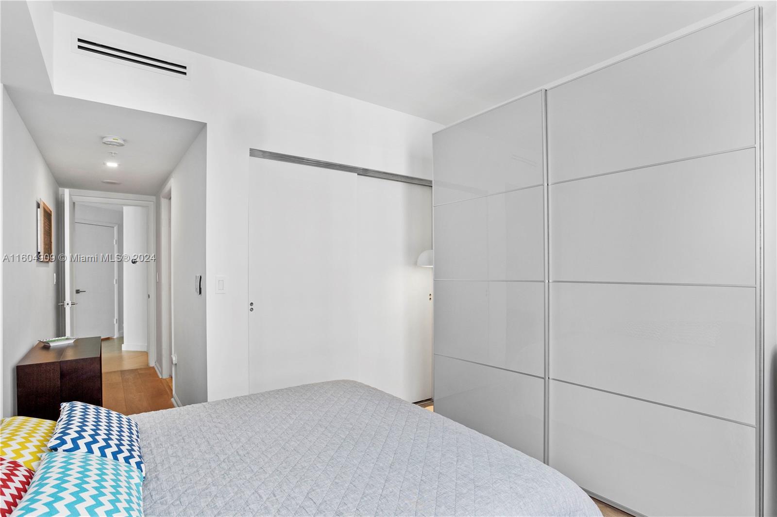 801 Brickell Key Boulevard, Unit 3112 Miami, FL 33131 - Photo 9 of 21