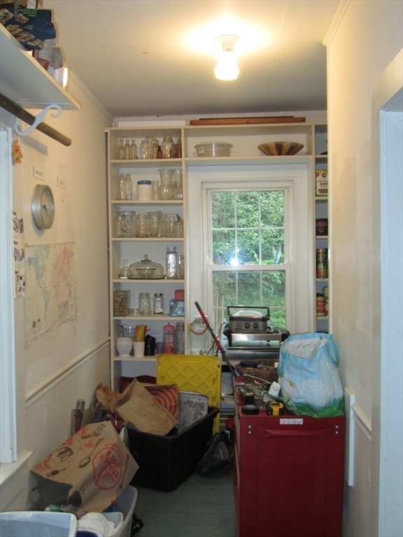 20 McClellan Street Amherst, MA 01002 - Photo 8 of 28 Gallery Image 8