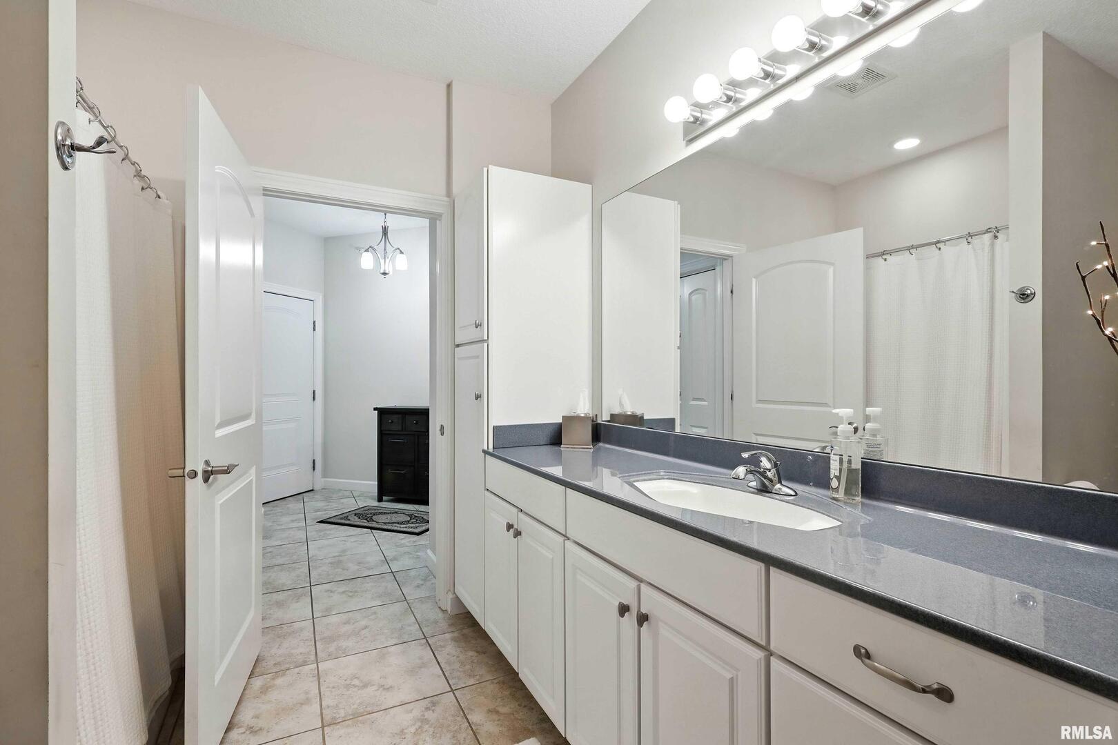 1227 East Kimberly Road, Unit 5A Bettendorf, IA 52722 - Photo 23 of 36