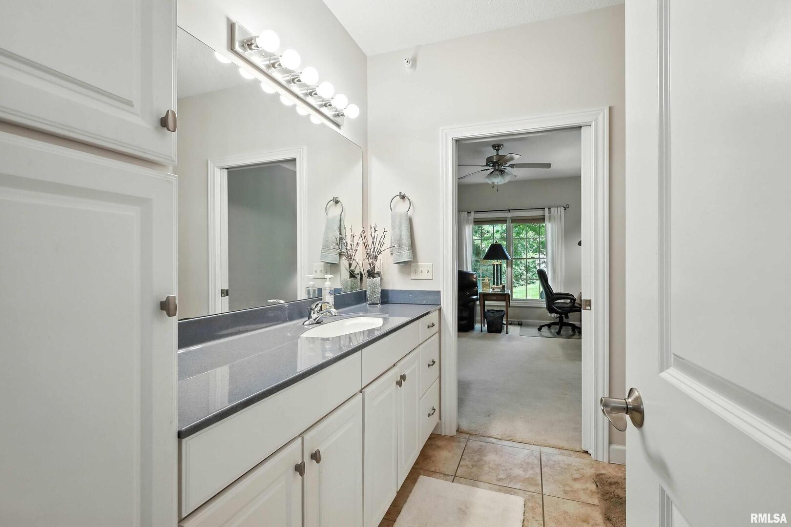 1227 East Kimberly Road, Unit 5A Bettendorf, IA 52722 - Photo 25 of 36