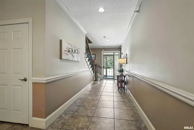 $277,000 | 1227 East Kimberly Road, Unit 5A, Bettendorf, IA 52722