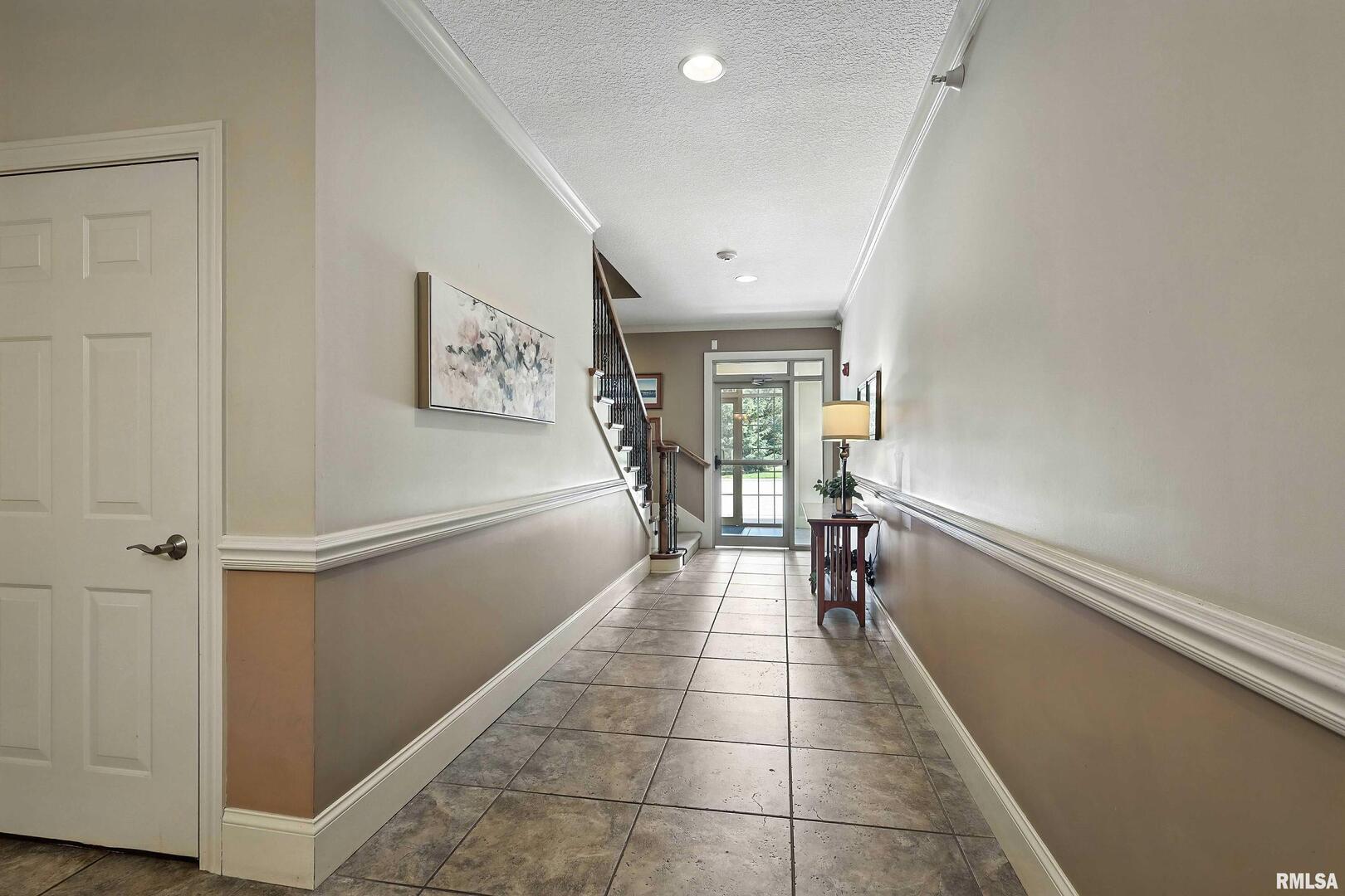 1227 East Kimberly Road, Unit 5A Bettendorf, IA 52722 - Photo 7 of 36