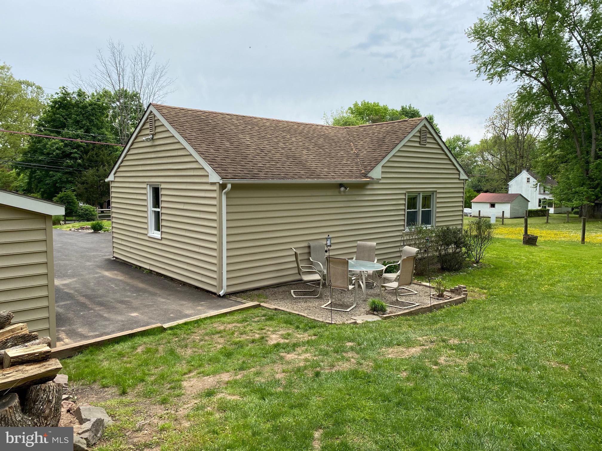 4698 Lower Mountain Road New Hope, PA 18938 - Photo 23 of 25 Picnic Area