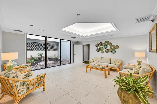 $828,788 | 2900 Northeast 14th Street Causeway, Unit 1005, Pompano Beach, FL 33062