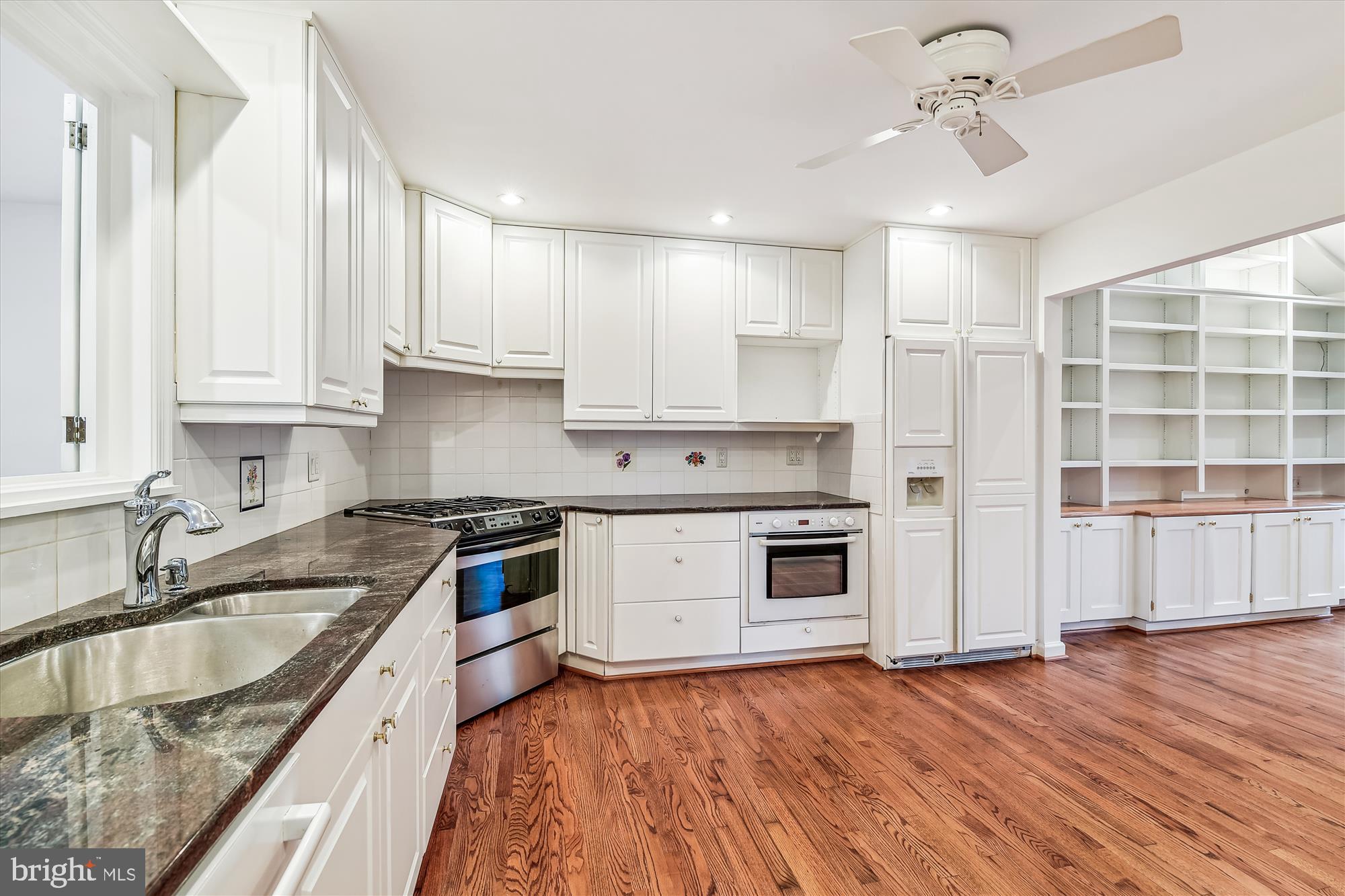 4 Spring House Road Lutherville-Timonium, MD 21093 - Photo 13 of 34 Bright eat-in kitchen