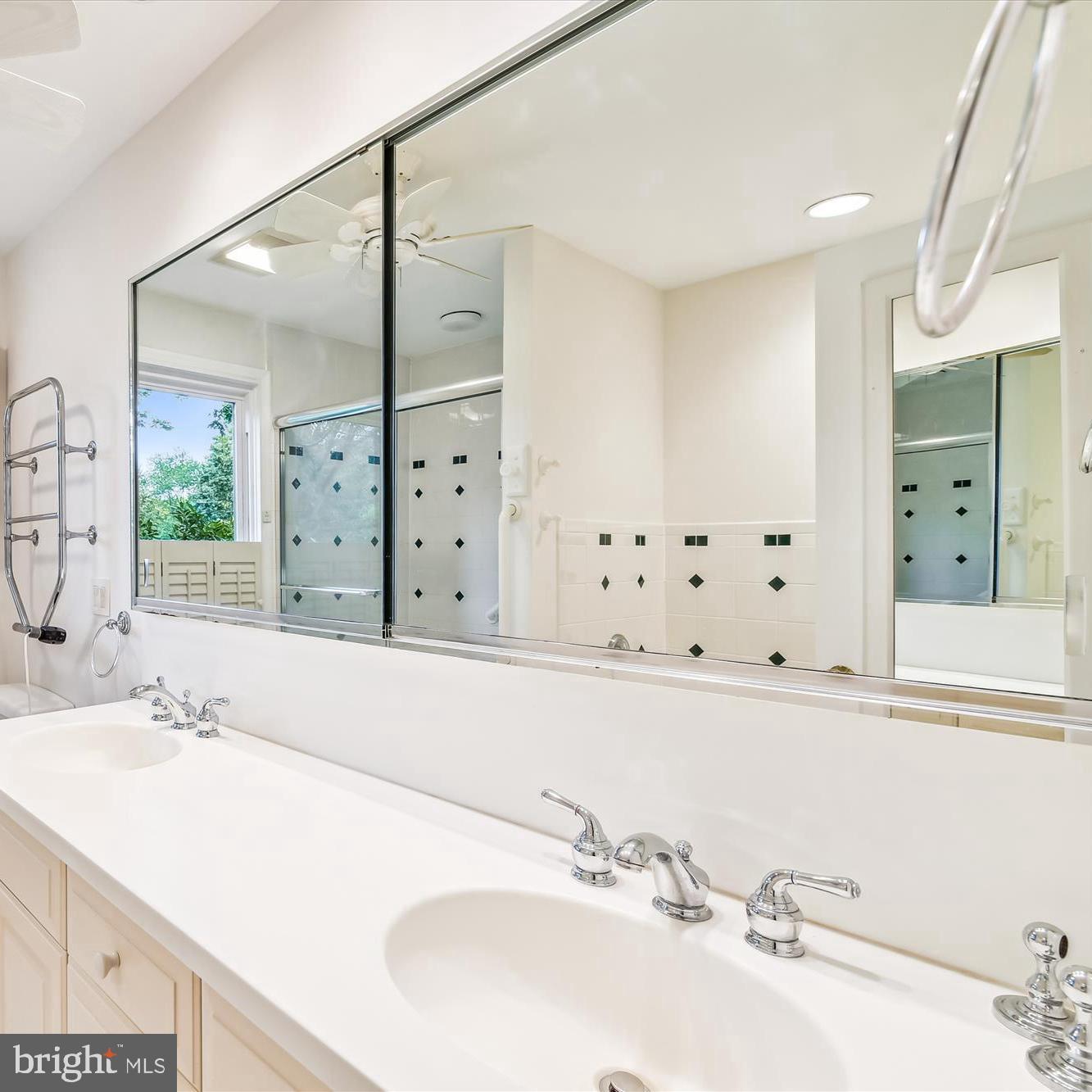 4 Spring House Road Lutherville-Timonium, MD 21093 - Photo 21 of 34 Primary bathroom