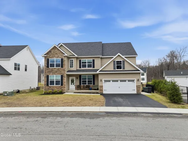 $724,900 | 25 Timber Creek Drive, Ballston, NY 12019