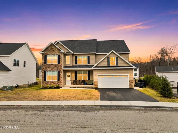 $724,900 | 25 Timber Creek Drive, Ballston, NY 12019
