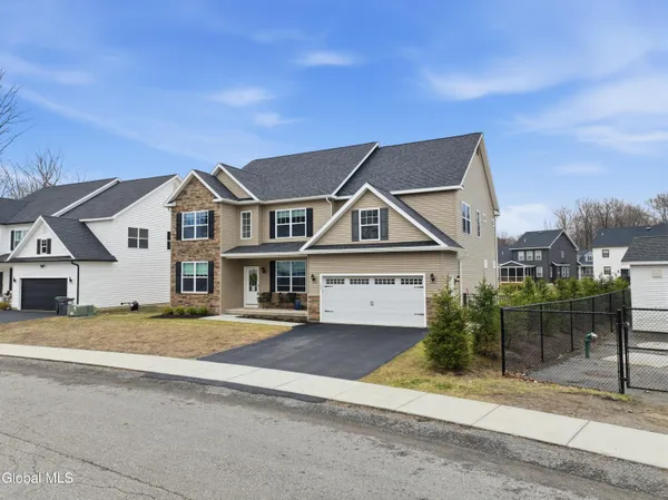 $724,900 | 25 Timber Creek Drive, Ballston, NY 12019