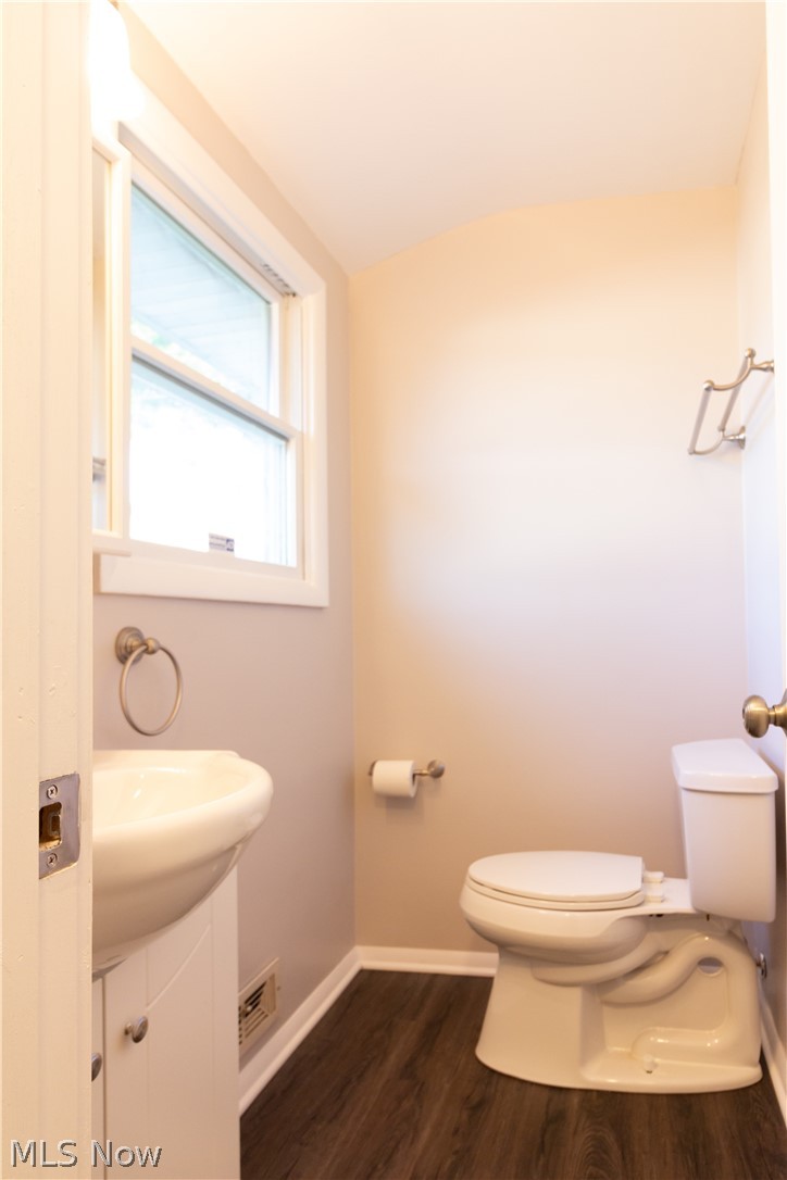 6907 Revere Road Cleveland, OH 44130 - Photo 12 of 28 Gallery Image 12