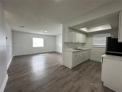 $1,895 | 3660 Northeast 11th Avenue, Unit 5, Oakland Park, FL 33334