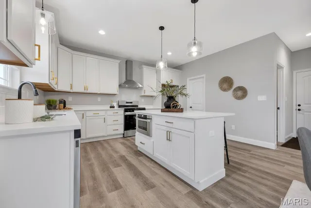 $570,000 | 105 Timber Wind Drive, Wentzville, MO 63385