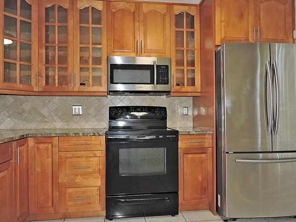 $2,400 | 5040 Society Place East, Unit E, West Palm Beach, FL 33415