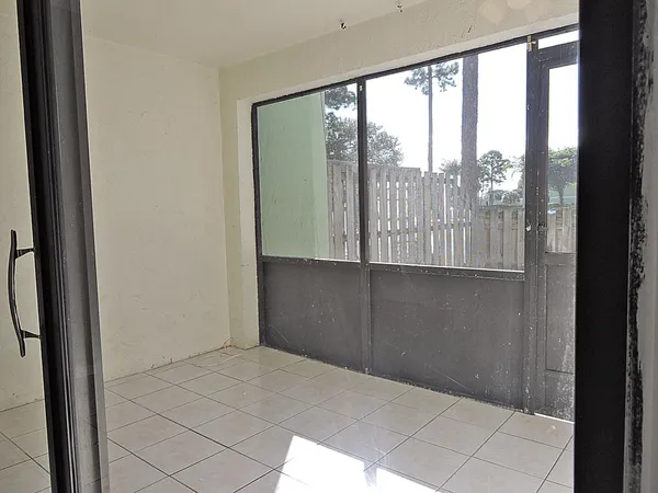 $2,400 | 5040 Society Place East, Unit E, West Palm Beach, FL 33415