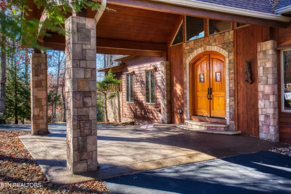 $967,000 | 1129 Grandview Way, Jamestown, TN 38556