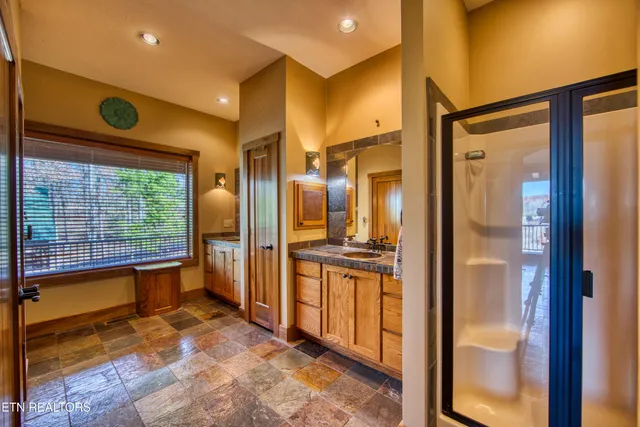 $1,025,000 | 1129 Grandview Way, Jamestown, TN 38556