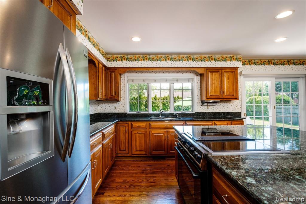 435 Barclay Road Grosse Pointe Farms, MI 48236 - Photo 13 of 60