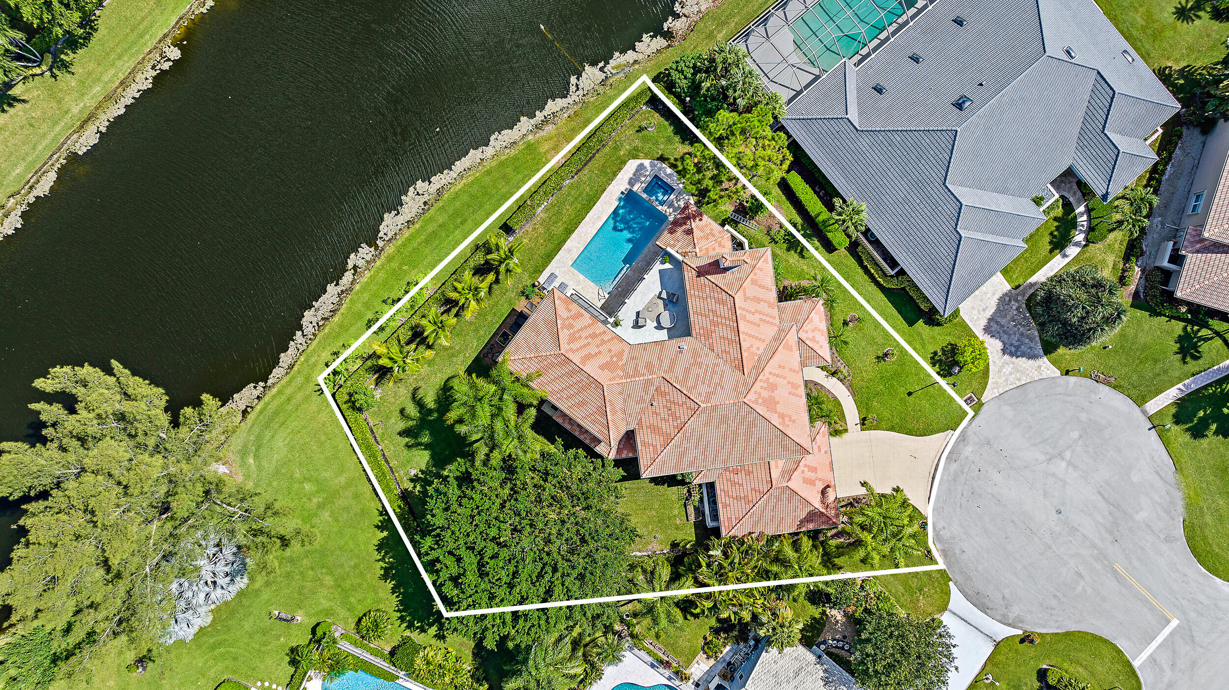 3 Sheldrake Circle Palm Beach Gardens, FL 33418 - Photo 48 of 48 an aerial view of a house