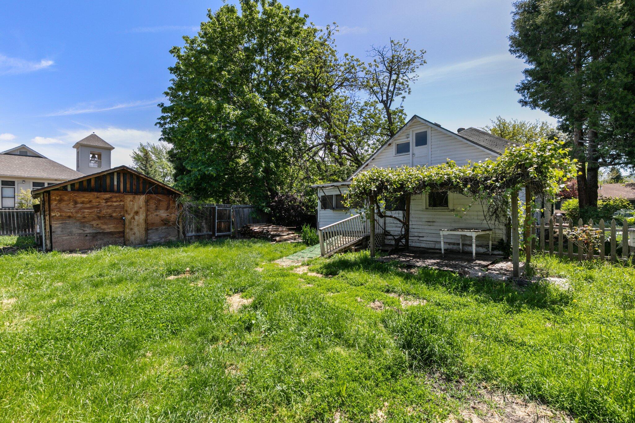 202 East Main Street Talent, OR 97540 - Photo 14 of 22 15-web-or-mls-IMGM2498