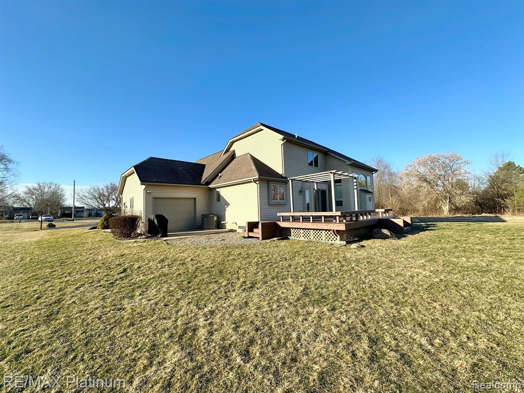6040 Coldwater Road Flint, MI 48504 - Photo 33 of 41