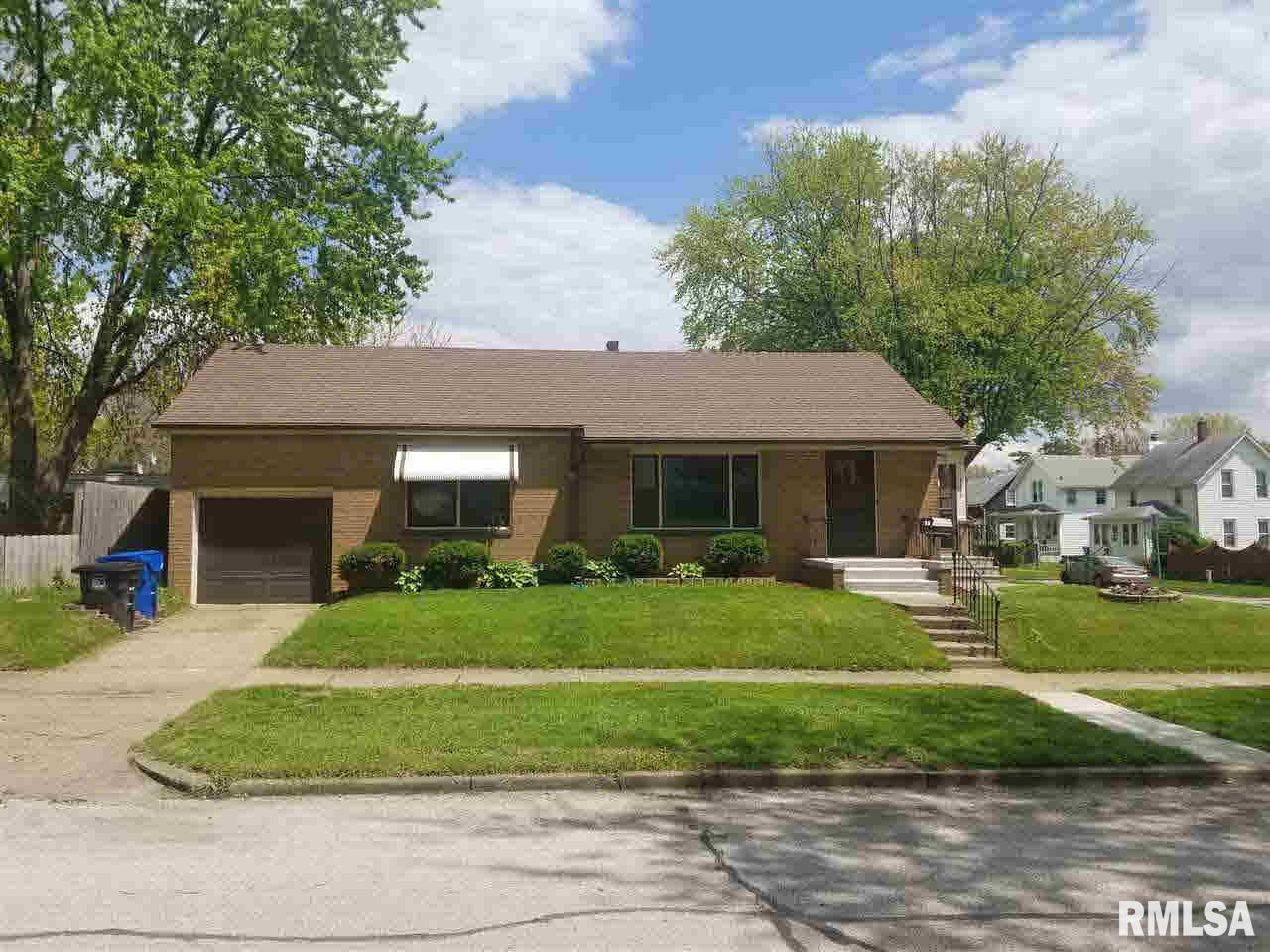 1826 10th Street Moline, IL 61265 - Photo 1 of 12 Gallery Image 1