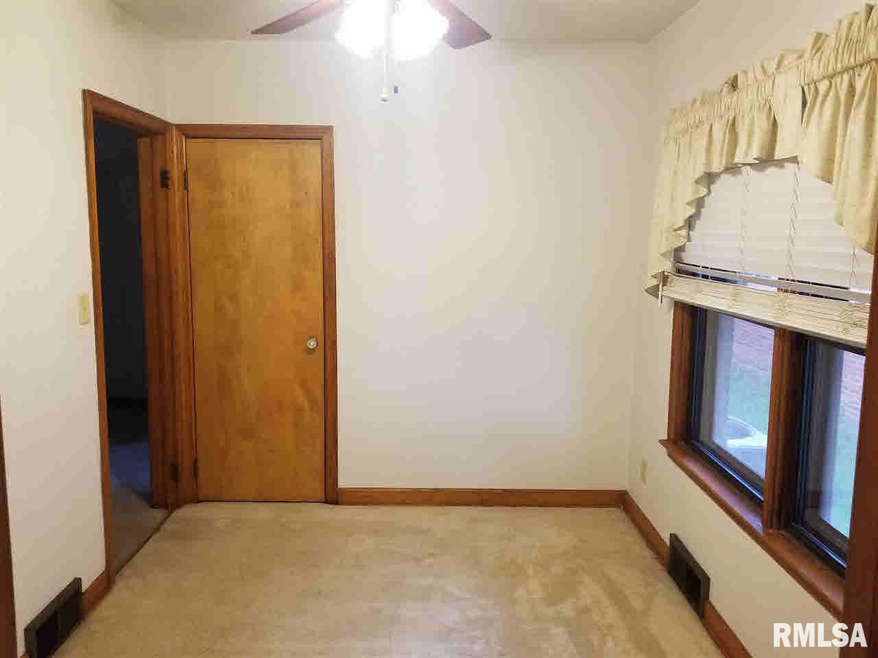 1826 10th Street Moline, IL 61265 - Photo 8 of 12 Gallery Image 8