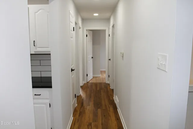 $399,999 | 10 Anne Drive, Guilderland, NY 12303