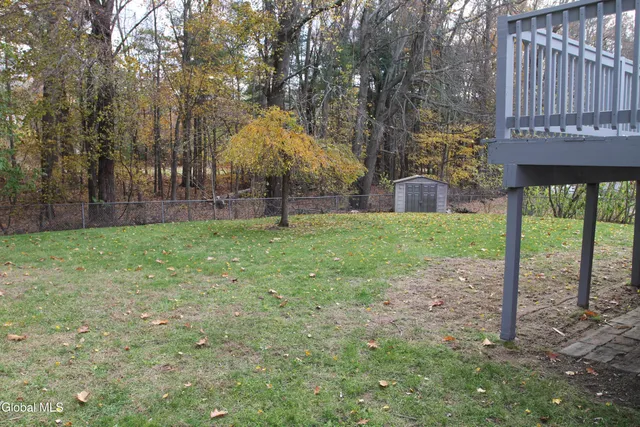 $399,999 | 10 Anne Drive, Guilderland, NY 12303