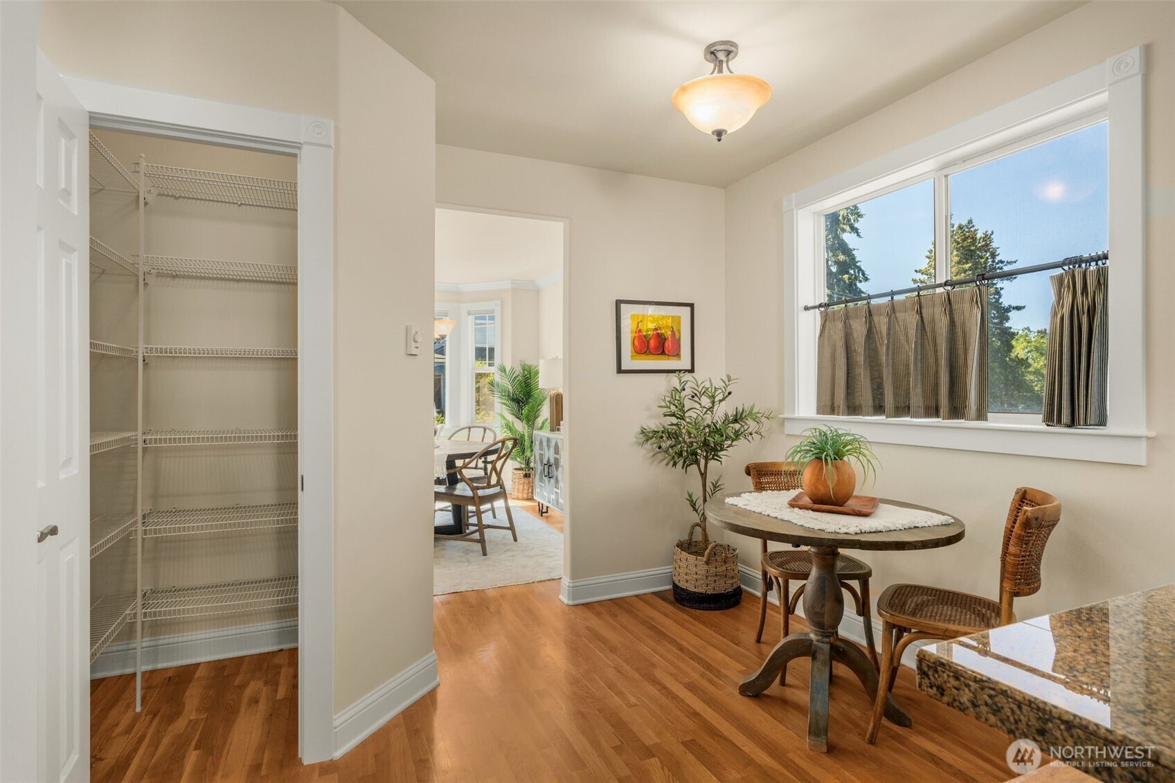 4122 Southwest Walker Street Seattle, WA 98116 - Photo 17 of 35