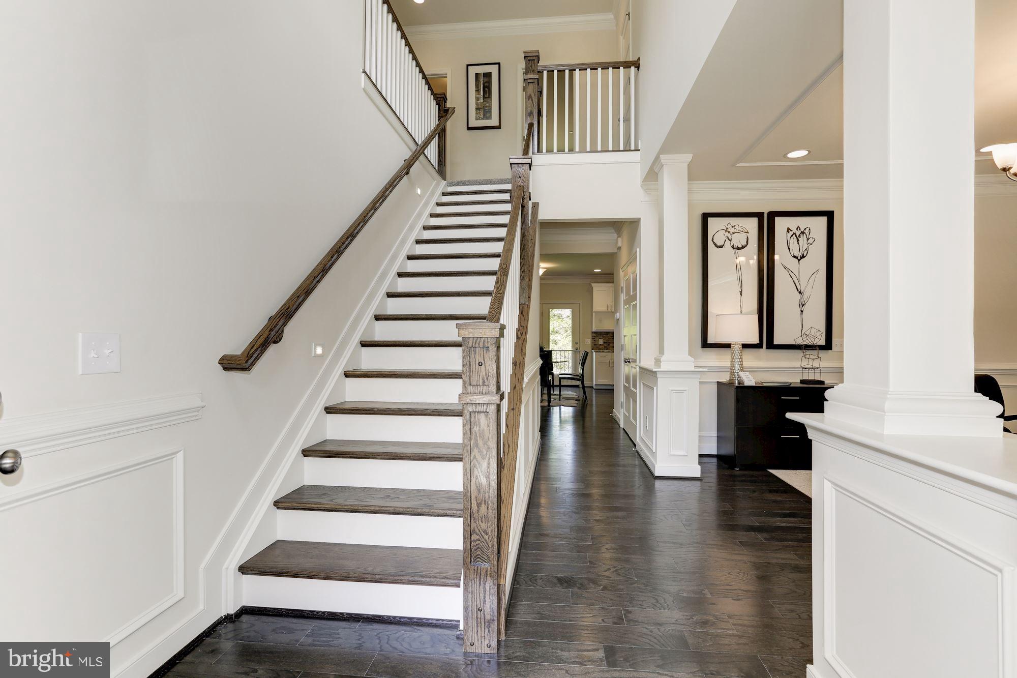 1235 Hampton Road Annapolis, MD 21409 - Photo 2 of 29 2 Story Foyer