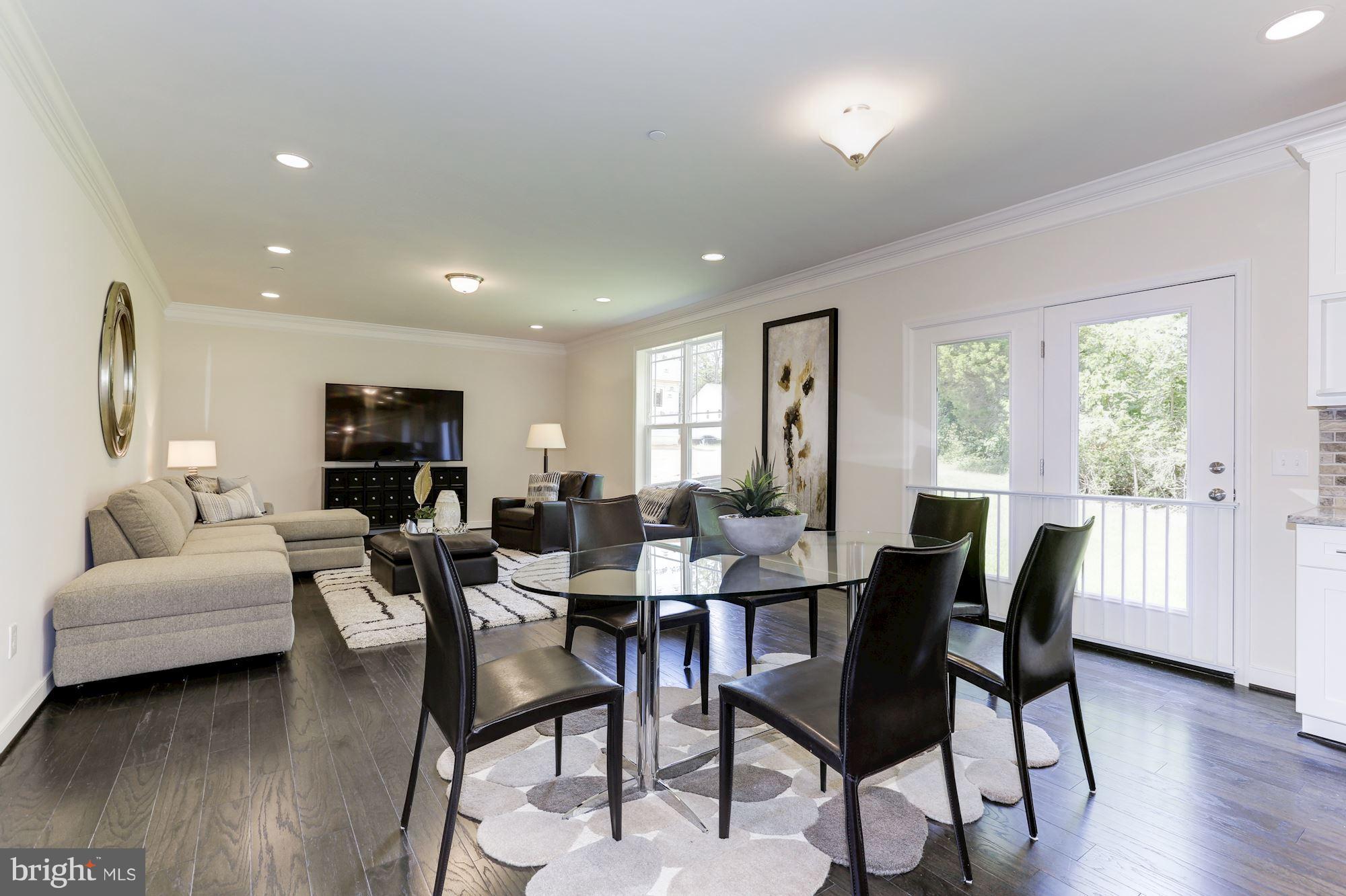 1235 Hampton Road Annapolis, MD 21409 - Photo 5 of 29 Living Room