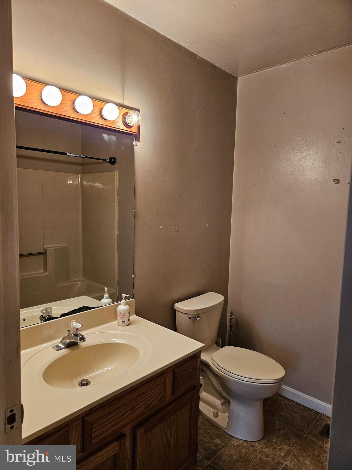 6933 Reliance Road Federalsburg, MD 21632 - Photo 20 of 20 Hallway full bath alternate view