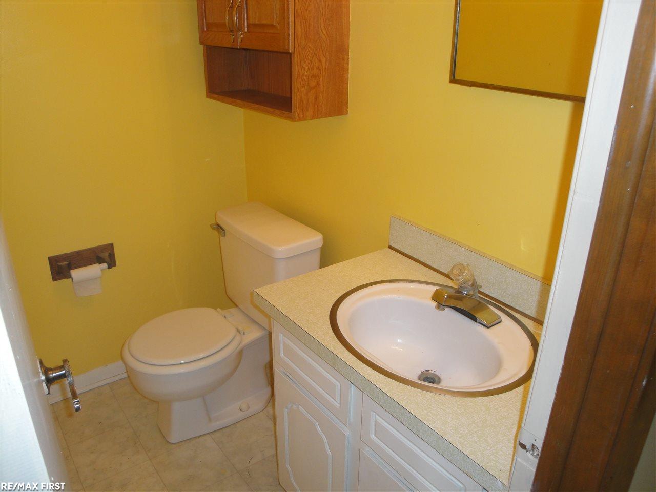 58801 Romeo Plank Road Ray, MI 48096 - Photo 14 of 18