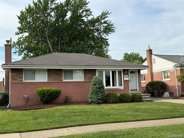 $225,000 | 32466 Avondale Street, Westland, MI 48186