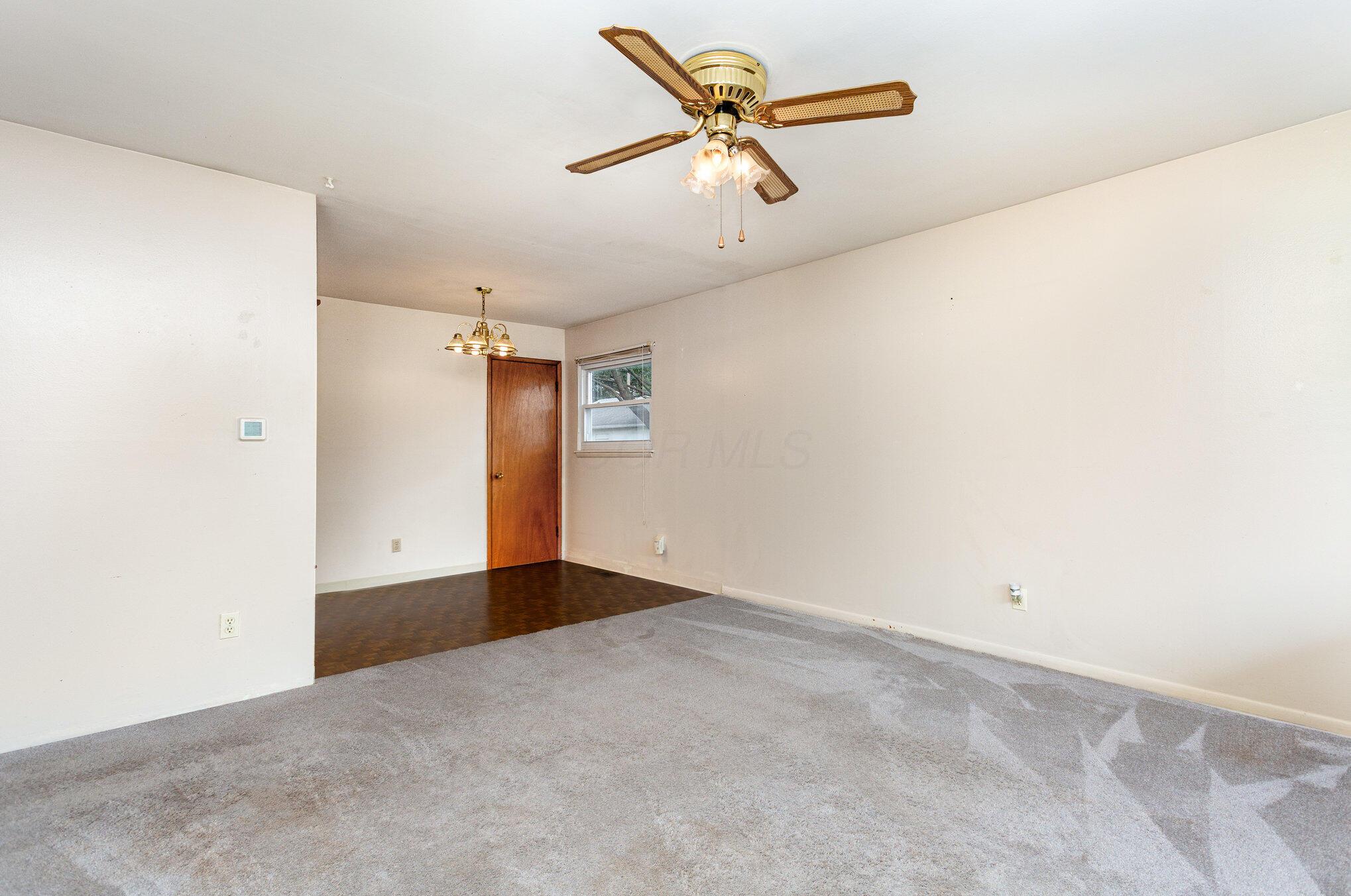 2102 Ward Road Columbus, OH 43224 - Photo 4 of 19 Living Room