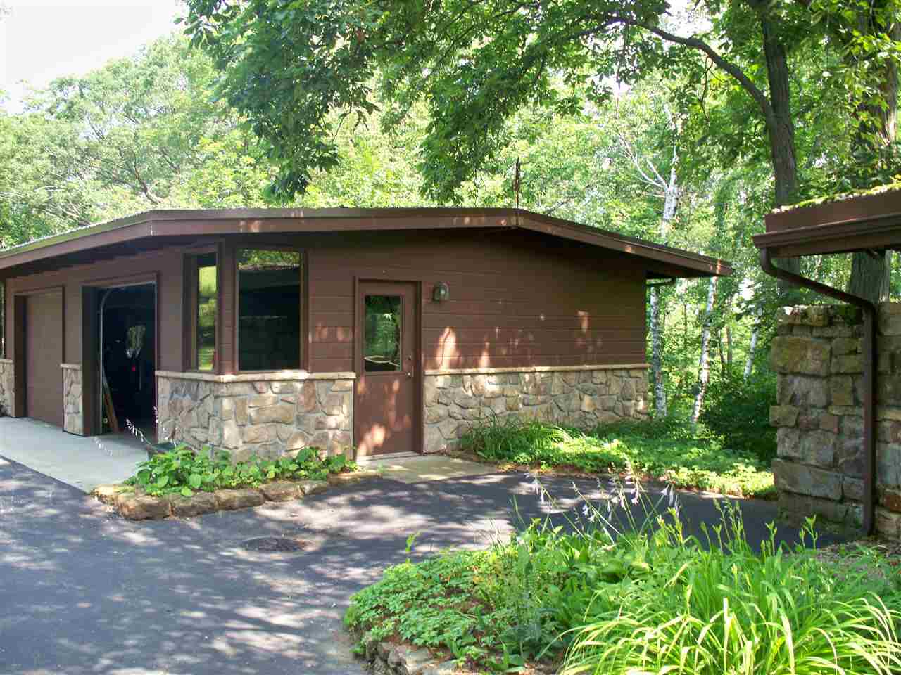 5437 County Road Z Spring Green, WI 53588 - Photo 3 of 23