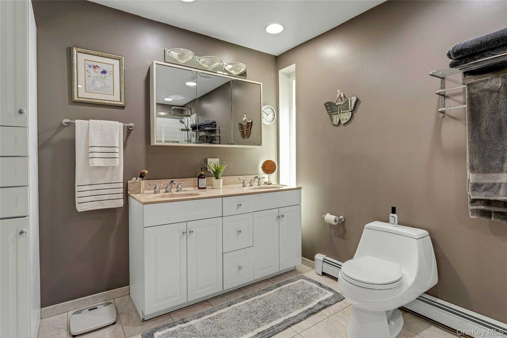 204 Cherry Hill Road Carmel, NY 10512 - Photo 19 of 41 Primary bathroom