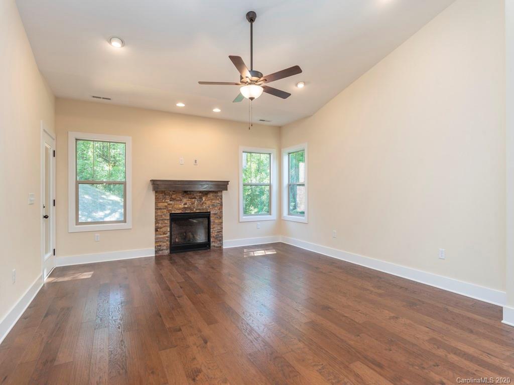 22 Robin Roost Road Asheville, NC 28804 - Photo 5 of 25