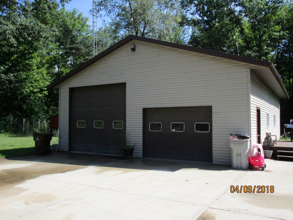 11438 Genuine Road Clare, MI 48617 - Photo 25 of 31 1852345-24.JPG