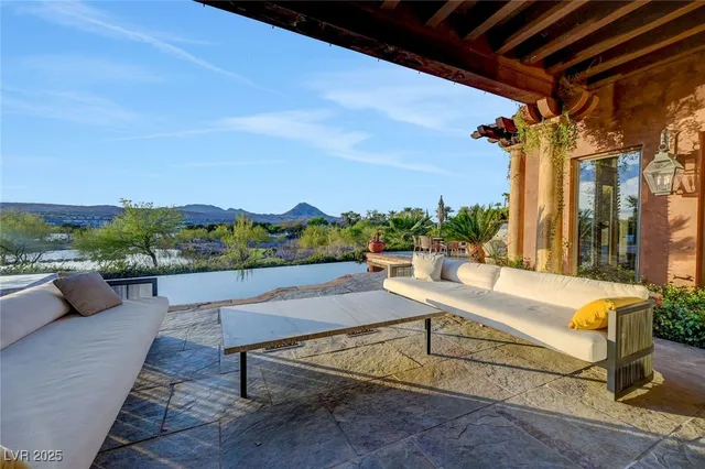 $3,300,000 | 15 Rue Du Rivoli Place, Henderson, NV 89011