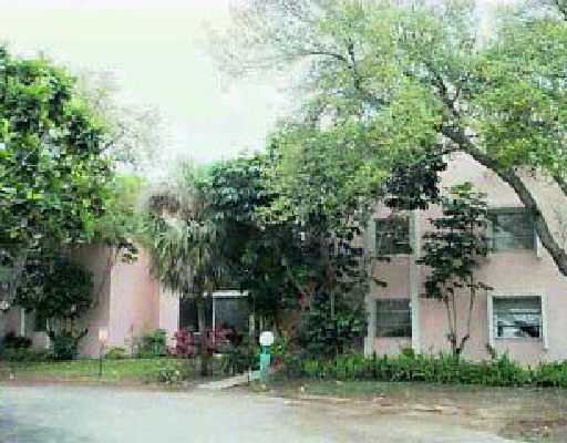 634 Northwest 13th Street, Unit 38 Boca Raton, FL 33486 - Photo 1 of 1 Primary Photo