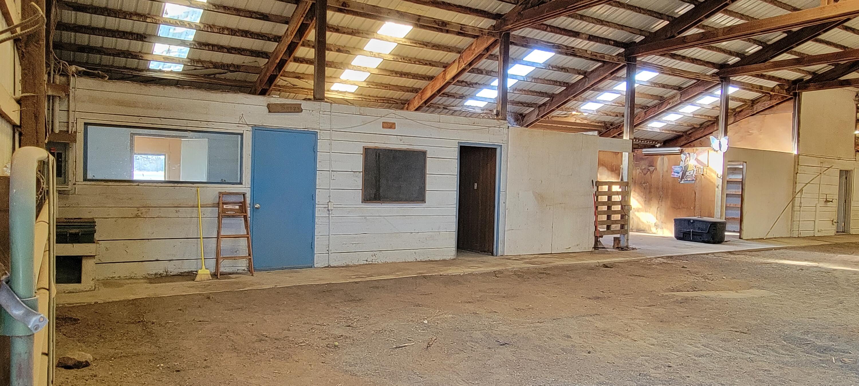 68290 George Cyrus Road Sisters, OR 97759 - Photo 42 of 52 Flex area in Arena