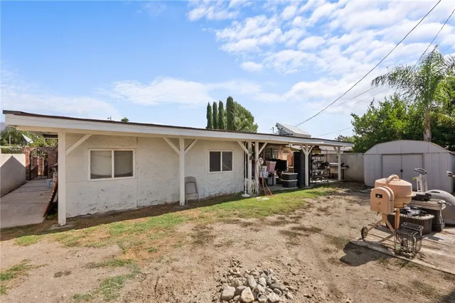 a house view with a backyard space