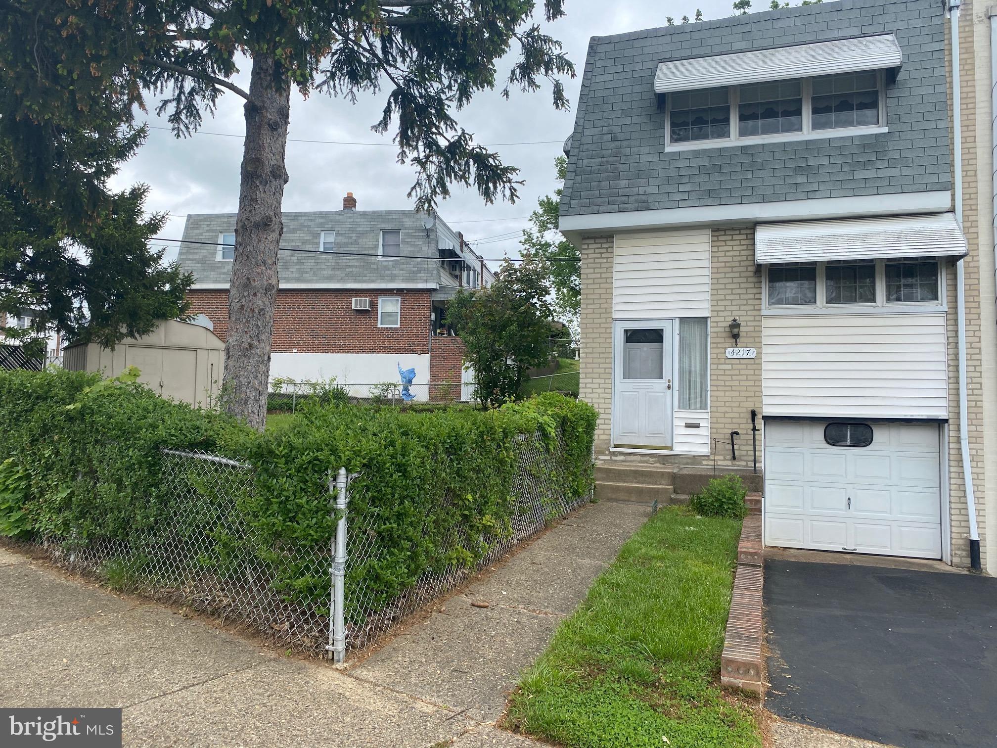 4217 Lawnside Road Philadelphia, PA 19154 - Photo 1 of 38 Gallery Image 1