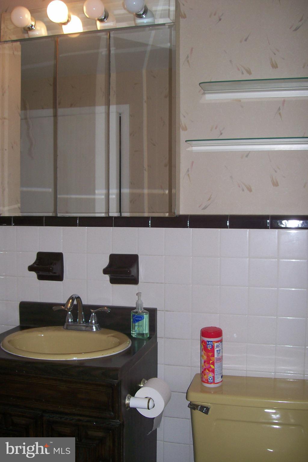 4217 Lawnside Road Philadelphia, PA 19154 - Photo 23 of 38 Gallery Image 23