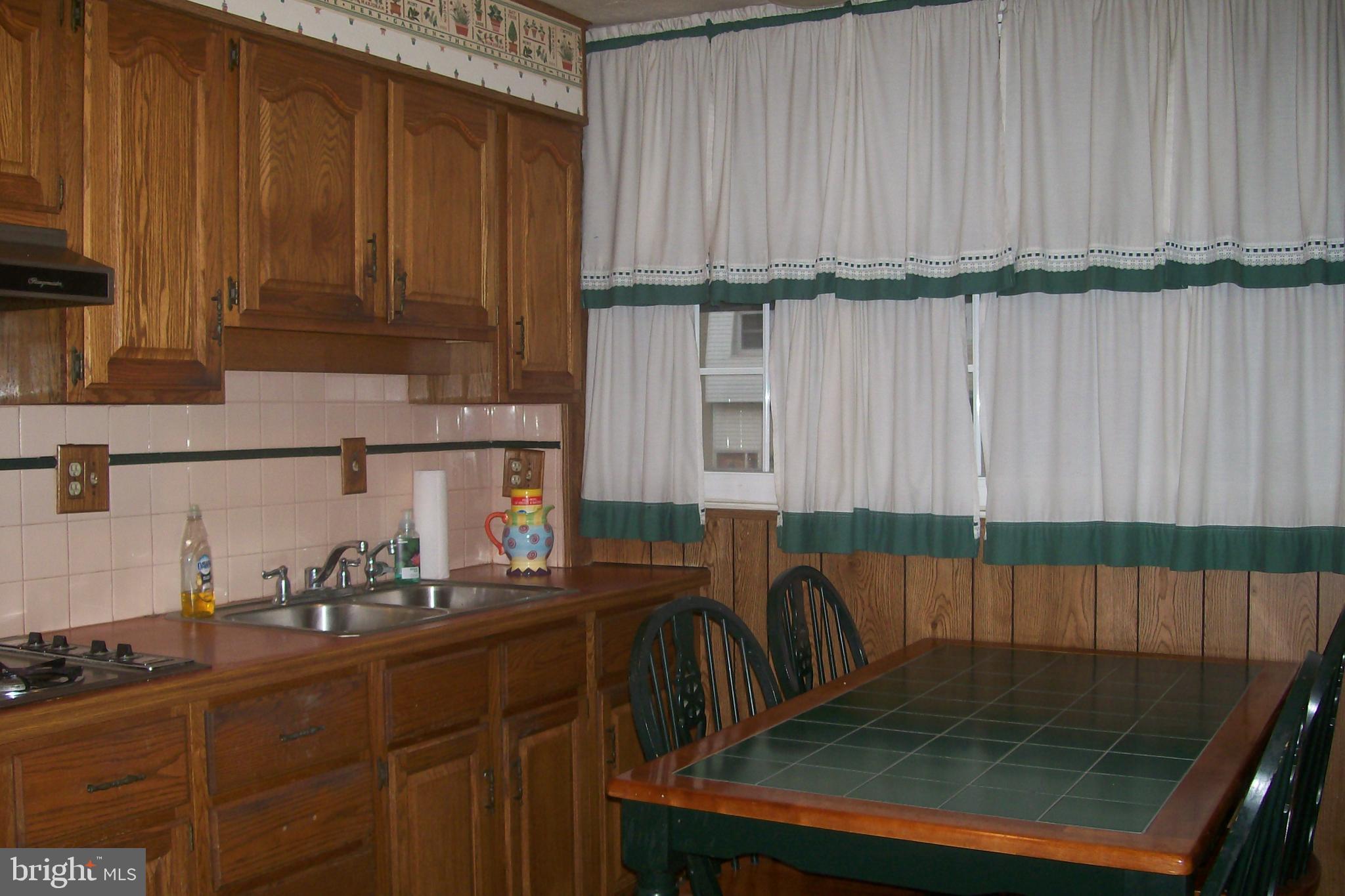 4217 Lawnside Road Philadelphia, PA 19154 - Photo 7 of 38 Gallery Image 7