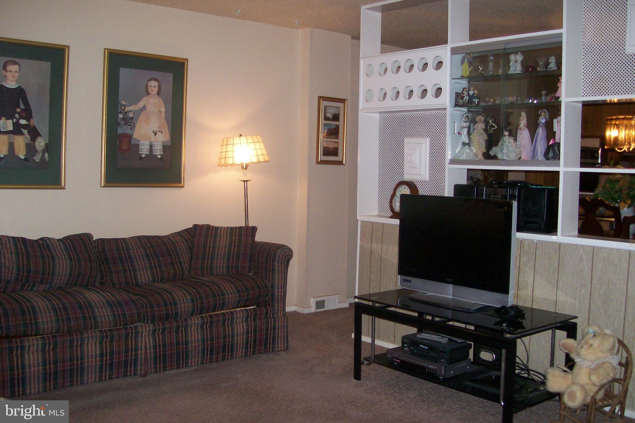 4217 Lawnside Road Philadelphia, PA 19154 - Photo 10 of 38 Gallery Image 10