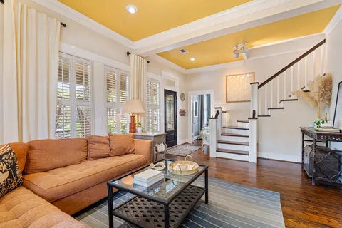 $1,050,000 | 1421 Columbia Street, Houston, TX 77008